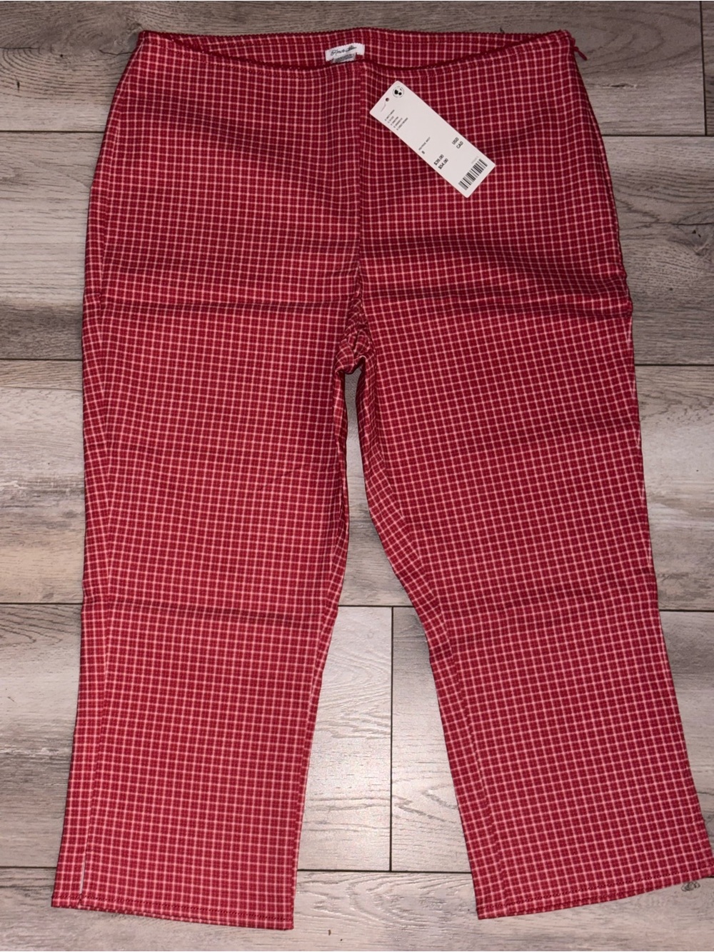 Urban Outfitters Red Checked Capri Leggings - Picture 3 of 4